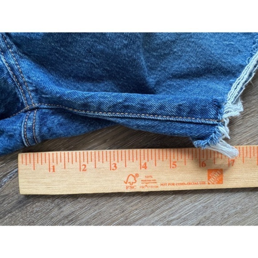 Levis Denim Jean Shorts Womens Blue Distressed Frayed Hem Casual‎ - Picture 3 of 7